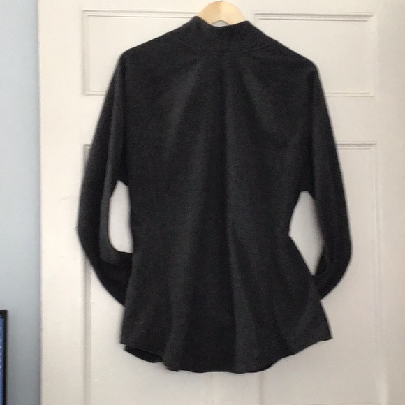 Old Navy Fleece 1/4 Zip pull over for women. 1 is Dark gray 1 is Wine color ,XXL - Picture 6 of 8